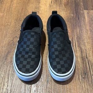 *Sold* Vans slip on Asher sneakers